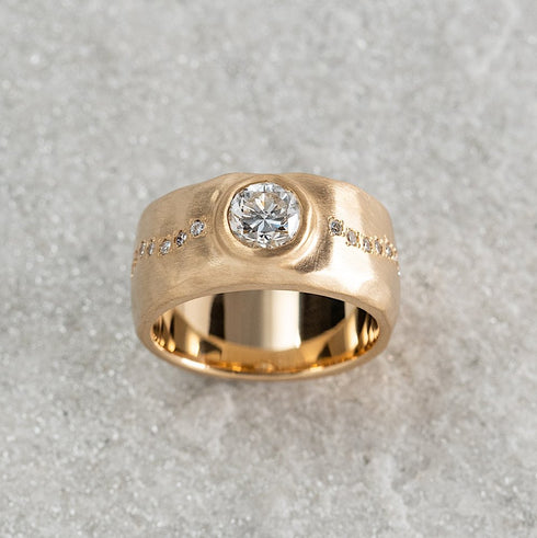 N°36 crown ring